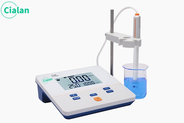 Tabletop Conductivity meter 