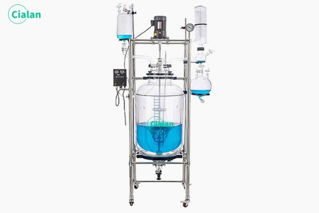 Jacketed glass reactor